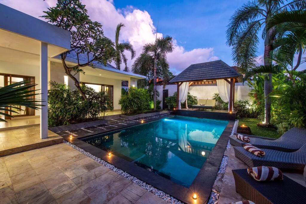 Private Tiaga - Premium & Peaceful In The Heart Of Villa Seminyak (Bali)