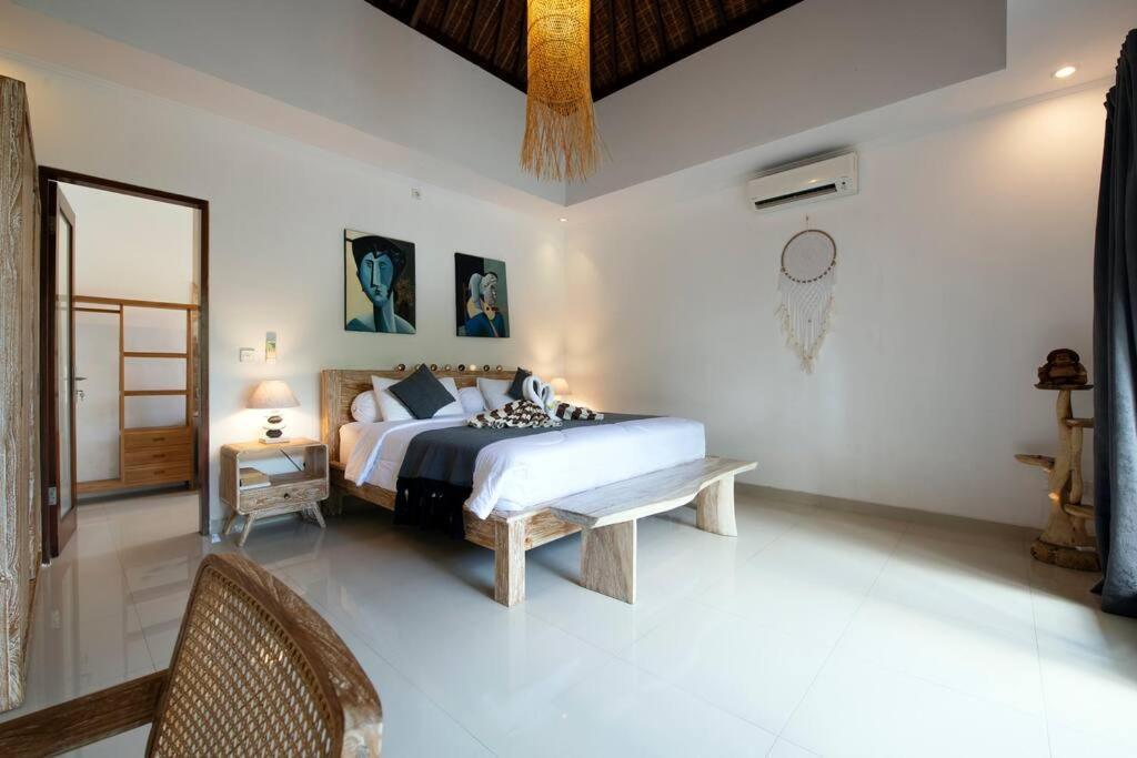 Private Tiaga - Premium & Peaceful In The Heart Of Villa Seminyak (Bali)