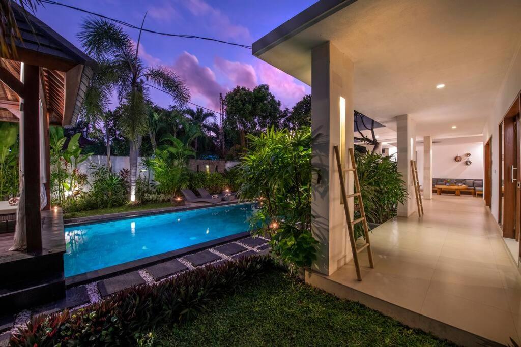 Private Tiaga - Premium & Peaceful In The Heart Of Villa Seminyak (Bali)
