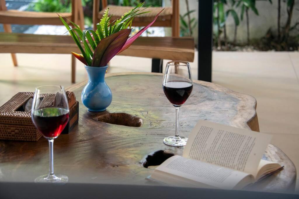 Private Tiaga - Premium & Peaceful In The Heart Of Seminyak (Bali)